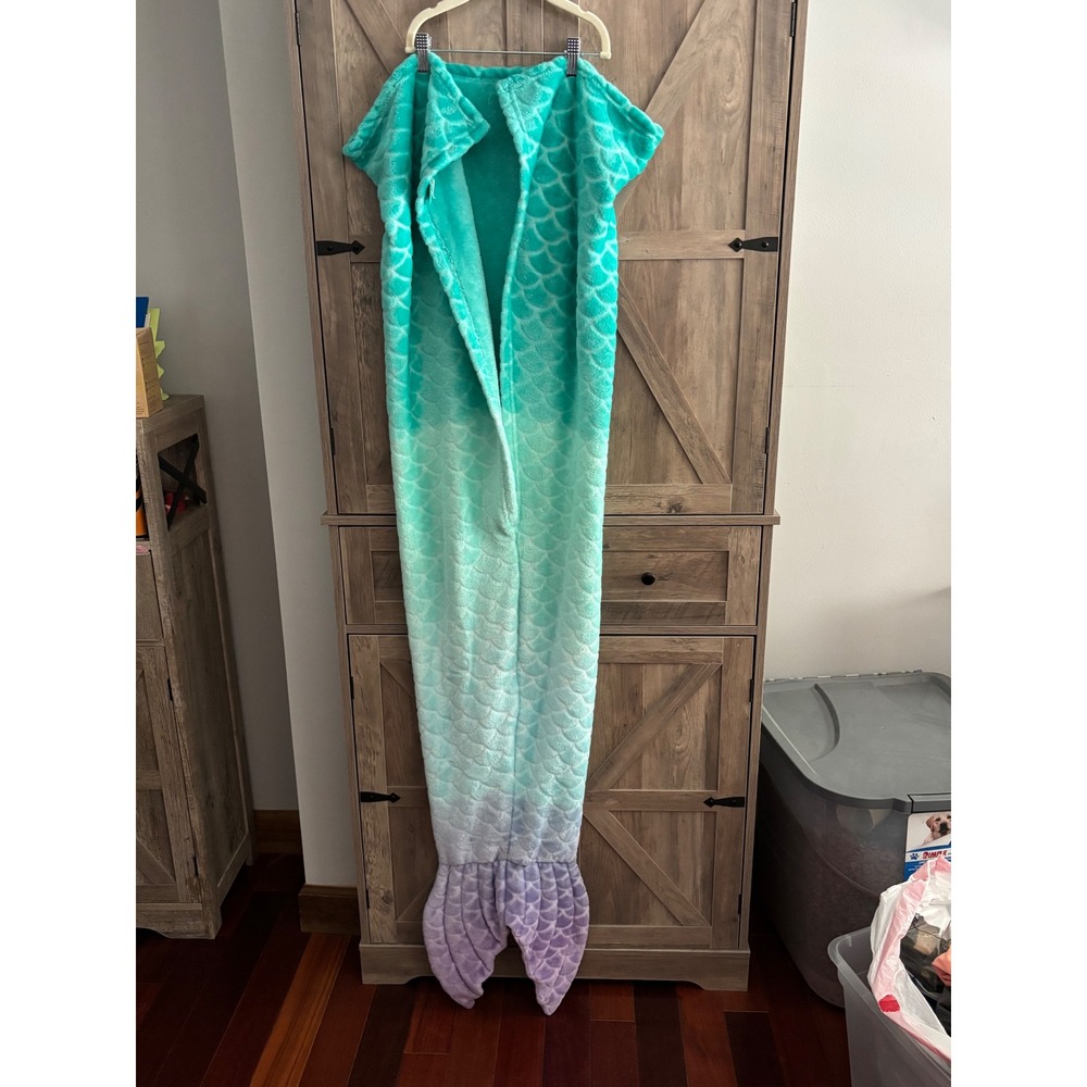 Pillowfort Mermaid Tail Wearable Blanket Teal Ombre Scales Plush Fleece Kids